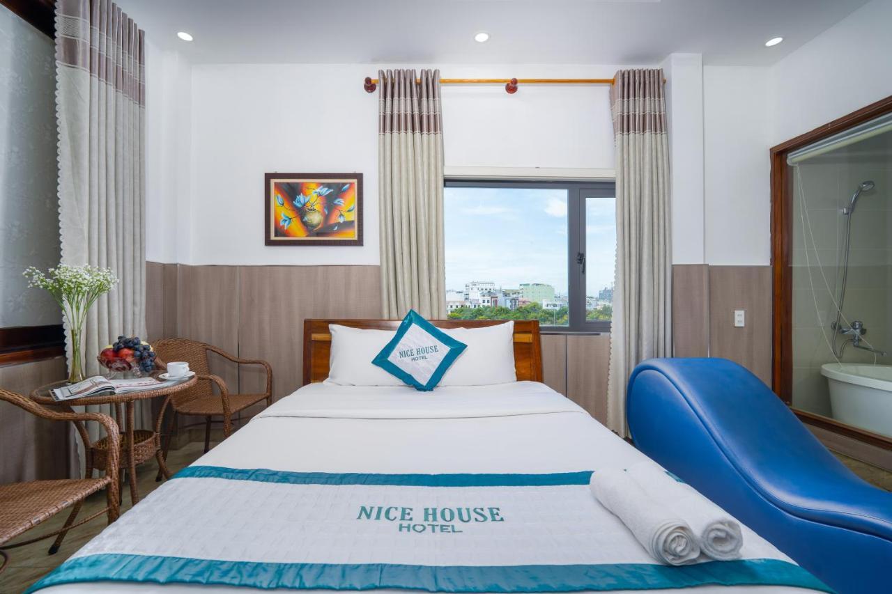 Nice House Hotel - Near My Khe Beach Da Nang Exteriör bild